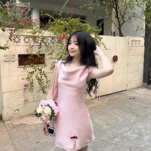 Váy Lụa Satin Cao Cấp – Sang Trọng & Quyến Rũ